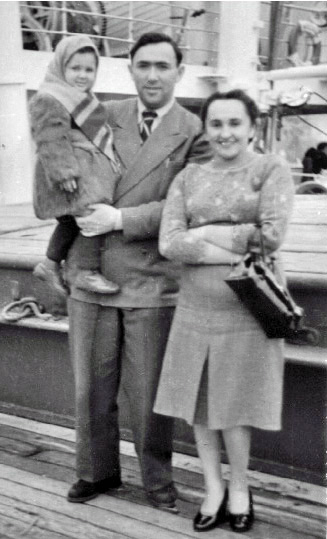 16-Sailing-to-America-Pesach-Lea-and-Adele-aboard-The-Vulcania-March-1949-Copy