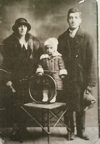 Bernard and Genya Kaplow w Ruth