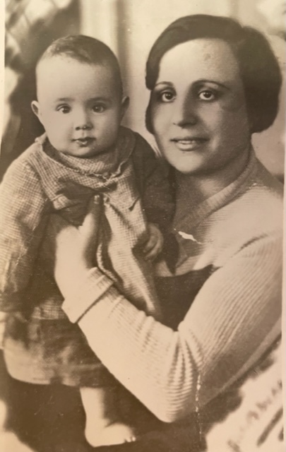Helen with her mother Esther before the war.