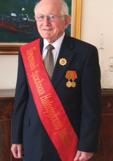 Jack with the Belarusian red sash of Honour