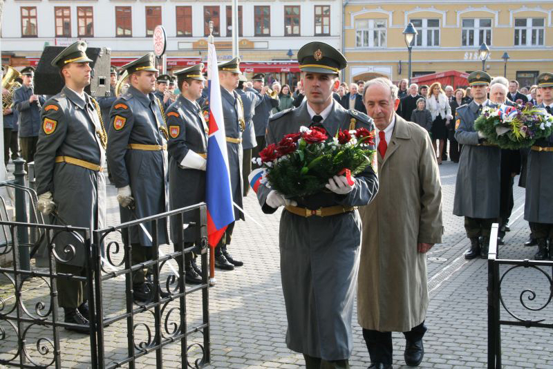 Laying wreath