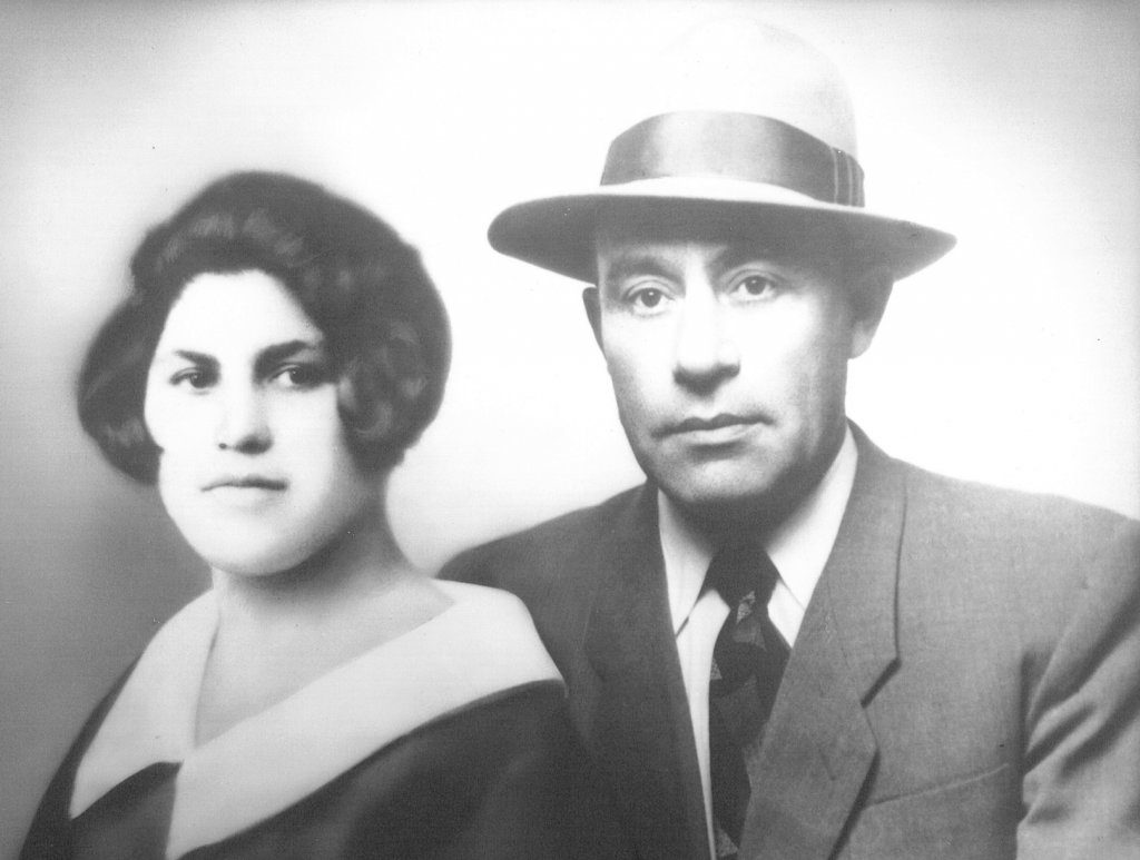 Parents   Chaya Gitel Halpern Lazowski  Josef Lazowski 1929